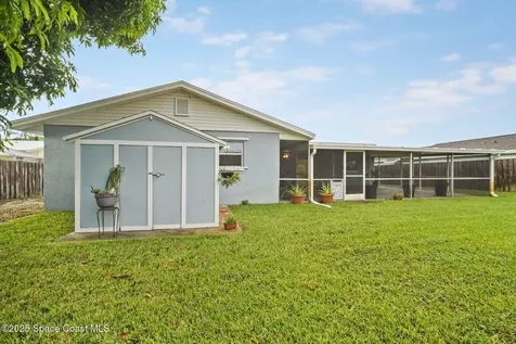 199 Via De La Reina Merritt Island FL 32953