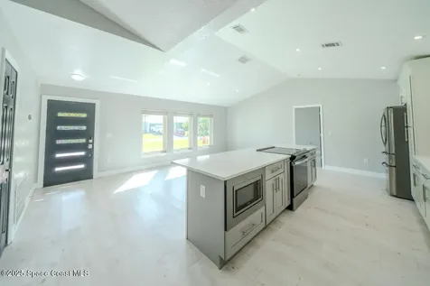 490 Tillman Avenue SW Palm Bay FL 32908