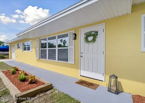 1212 Yacht Club Boulevard Indian Harbour Beach FL 32937