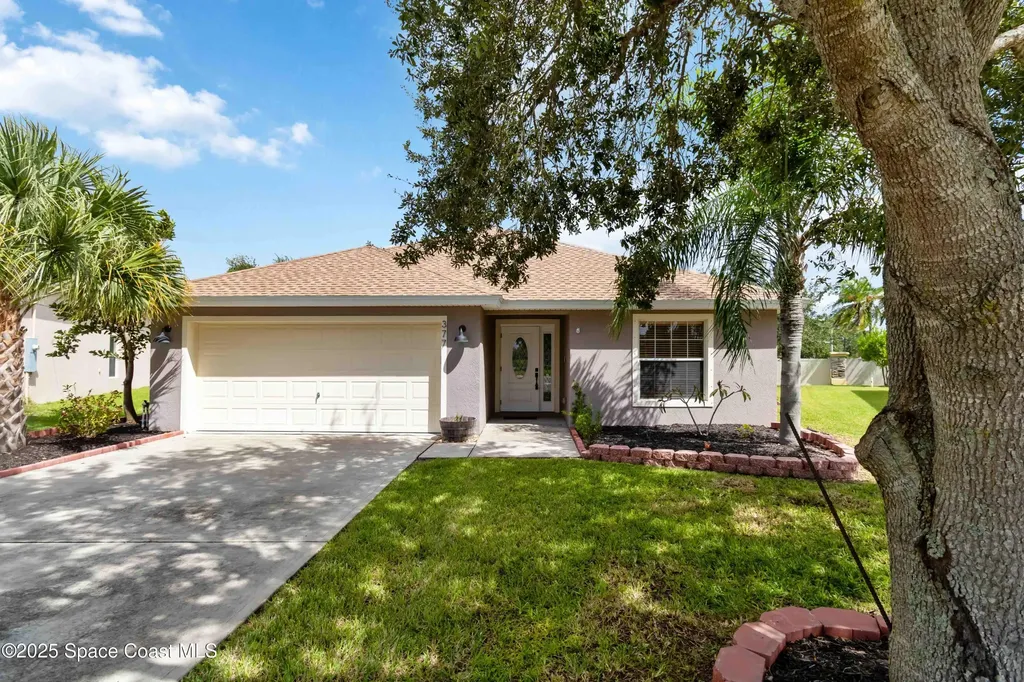 377 Wishing Well Circle SW Palm Bay FL 32908