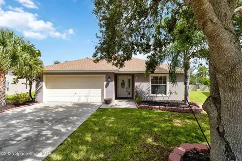 377 Wishing Well Circle SW Palm Bay FL 32908