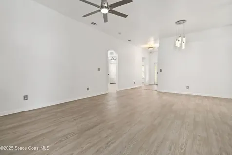 377 Wishing Well Circle SW Palm Bay FL 32908