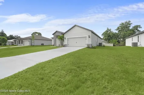 372 Croquet Avenue NE Palm Bay FL 32907