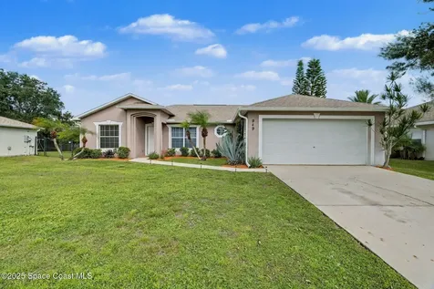 949 Gulfstream Avenue Sebastian FL 32958