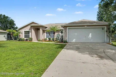 949 Gulfstream Avenue Sebastian FL 32958