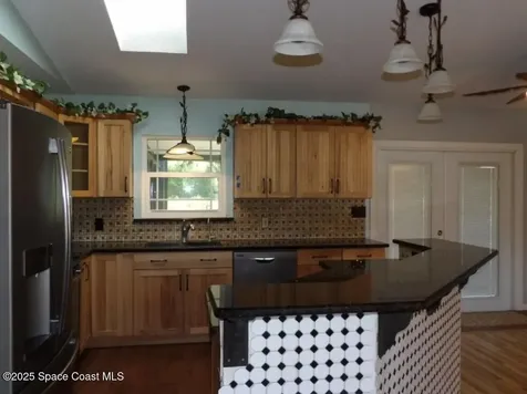 916 Le Baron Street SW Palm Bay FL 32908