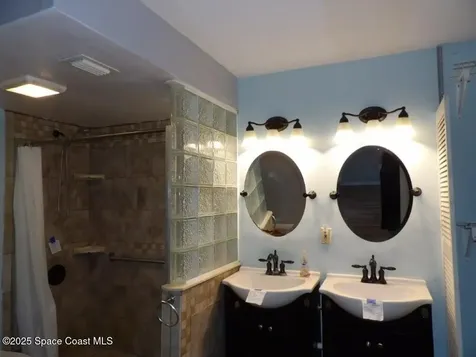 916 Le Baron Street SW Palm Bay FL 32908