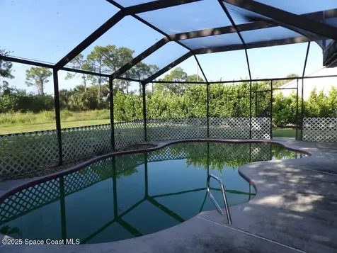 916 Le Baron Street SW Palm Bay FL 32908