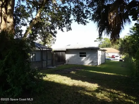 916 Le Baron Street SW Palm Bay FL 32908