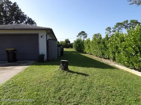 916 Le Baron Street SW Palm Bay FL 32908