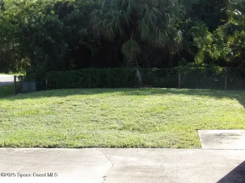 916 Le Baron Street SW Palm Bay FL 32908