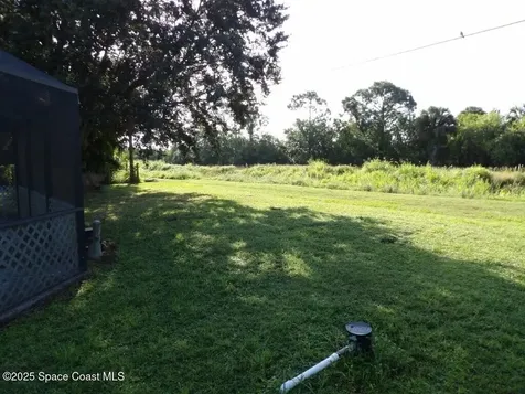 916 Le Baron Street SW Palm Bay FL 32908