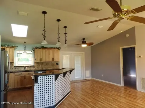 916 Le Baron Street SW Palm Bay FL 32908