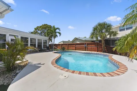 931 S Fourth Street Cocoa Beach FL 32931