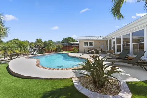 931 S Fourth Street Cocoa Beach FL 32931