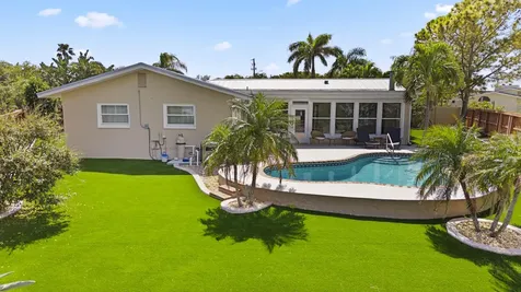 931 S Fourth Street Cocoa Beach FL 32931