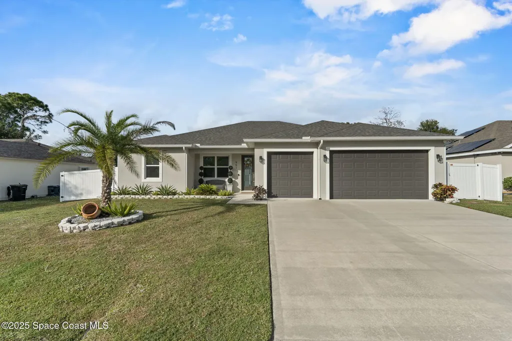 951 Hosbine Street SE Palm Bay FL 32909