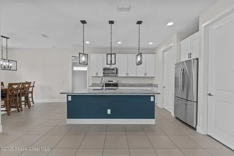 951 Hosbine Street SE Palm Bay FL 32909