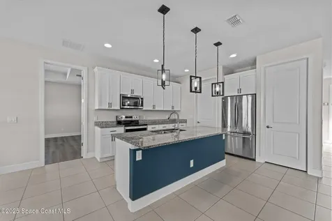 951 Hosbine Street SE Palm Bay FL 32909