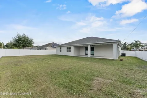 951 Hosbine Street SE Palm Bay FL 32909