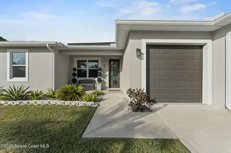 951 Hosbine Street SE Palm Bay FL 32909