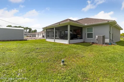 926 Sable Circle SE Palm Bay FL 32909