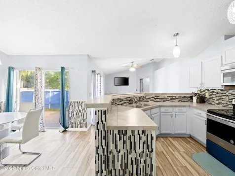 1526 Manzanita Street NW Palm Bay FL 32907