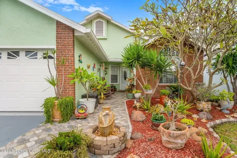 944 South Fork Circle Melbourne FL 32901