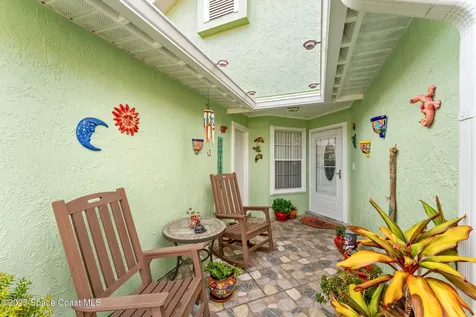 944 South Fork Circle Melbourne FL 32901
