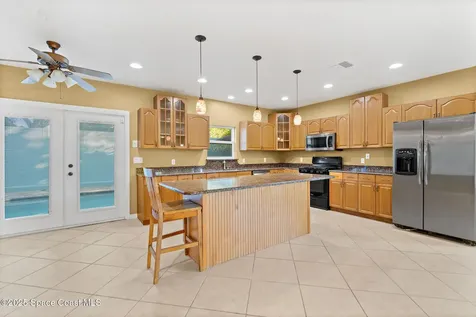 156 Wilson Avenue Cocoa Beach FL 32931