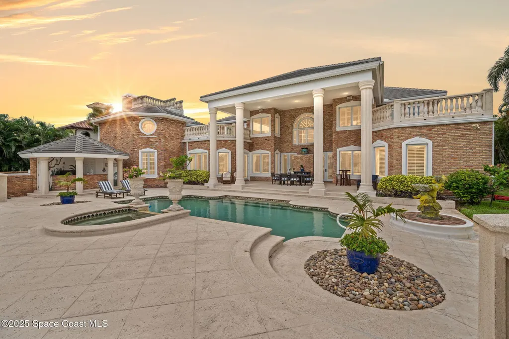 142 Lansing Island Drive Indian Harbour Beach FL 32937