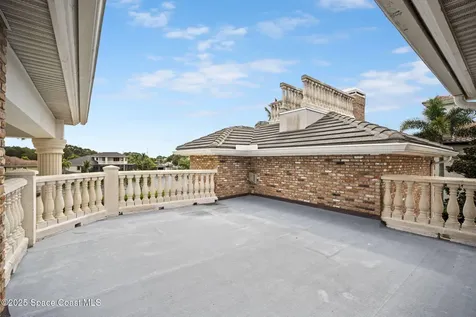142 Lansing Island Drive Indian Harbour Beach FL 32937