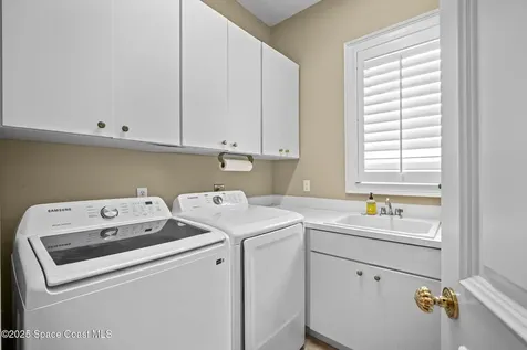 142 Lansing Island Drive Indian Harbour Beach FL 32937