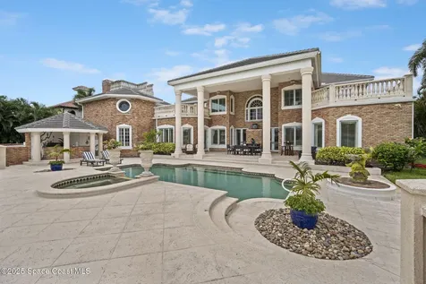 142 Lansing Island Drive Indian Harbour Beach FL 32937