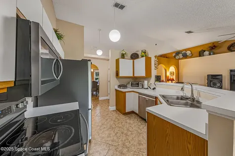 2724 Tolman Avenue SE Palm Bay FL 32909
