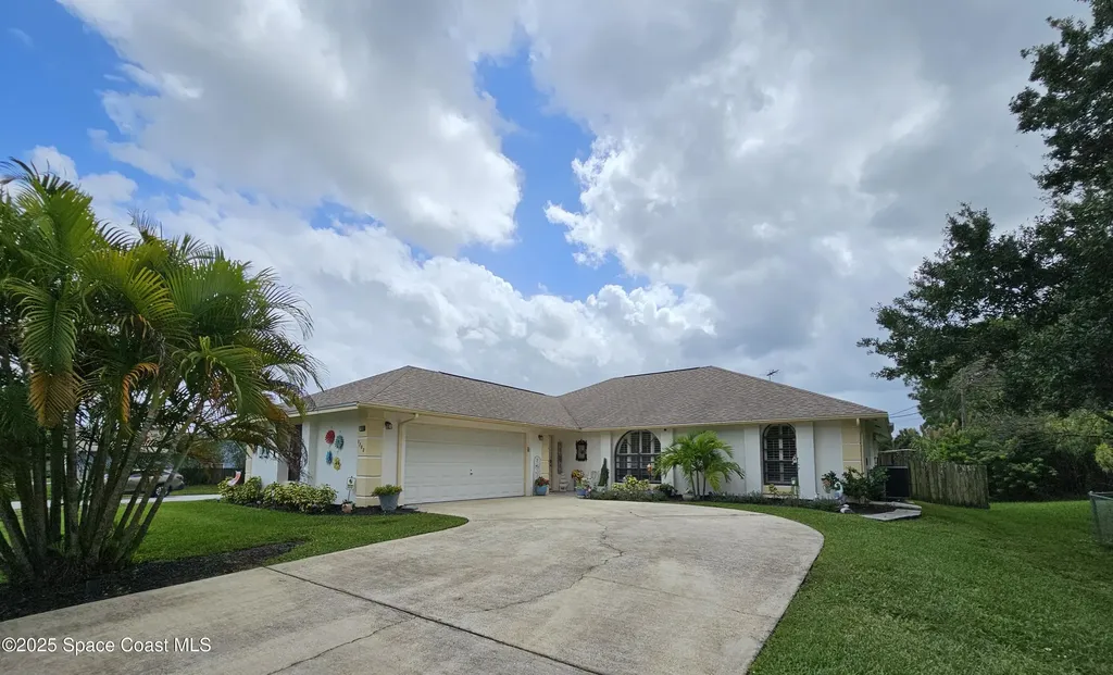 1702 Glenridge Street NW Palm Bay FL 32907