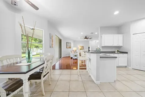 459 Calamondin Avenue NW Palm Bay FL 32907