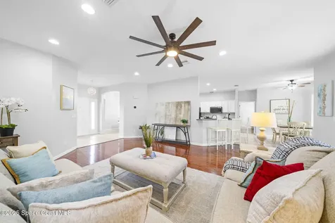 459 Calamondin Avenue NW Palm Bay FL 32907