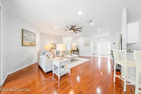 459 Calamondin Avenue NW Palm Bay FL 32907