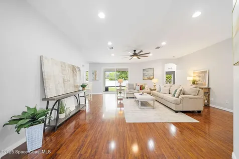 459 Calamondin Avenue NW Palm Bay FL 32907