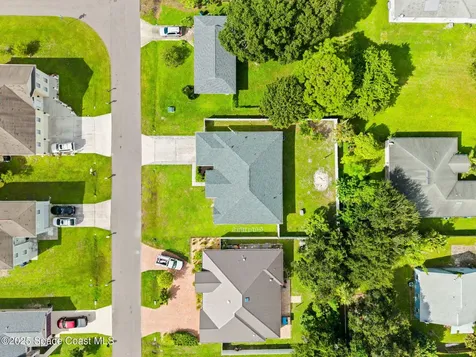 459 Calamondin Avenue NW Palm Bay FL 32907