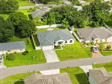 459 Calamondin Avenue NW Palm Bay FL 32907