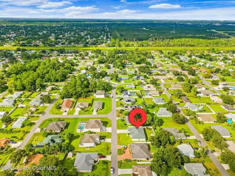 459 Calamondin Avenue NW Palm Bay FL 32907