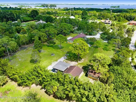 6570 Whispering Pines Lane Grant FL 32949