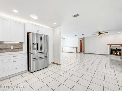 6570 Whispering Pines Lane Grant FL 32949