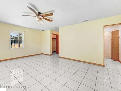 6570 Whispering Pines Lane Grant FL 32949