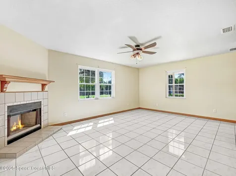 6570 Whispering Pines Lane Grant FL 32949