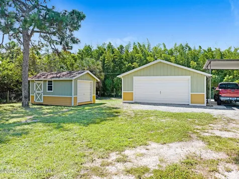 6570 Whispering Pines Lane Grant FL 32949