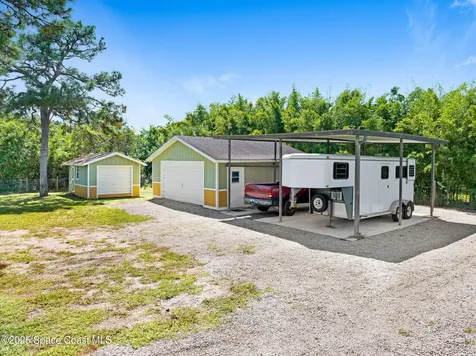 6570 Whispering Pines Lane Grant FL 32949