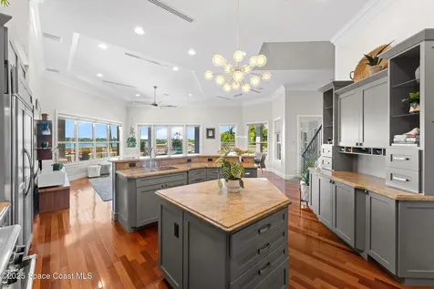 327 Lansing Island Drive Indian Harbour Beach FL 32937